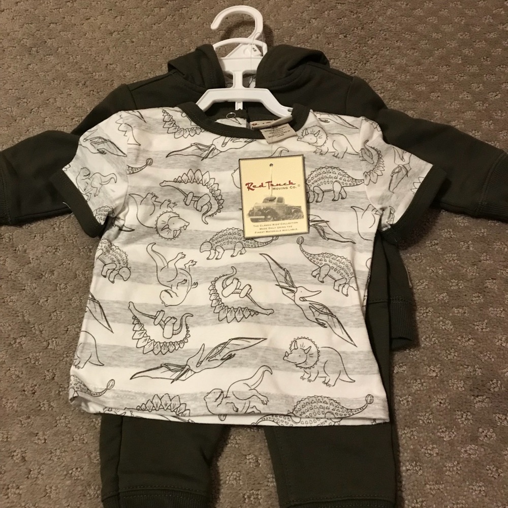 3-6 month outfit. New with tags
